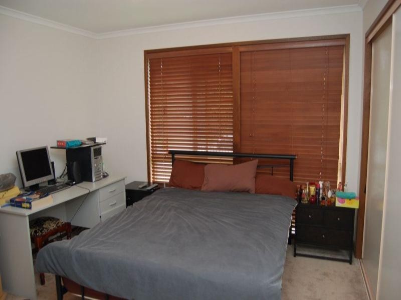 207 Waller Road, Regents Park QLD 4118