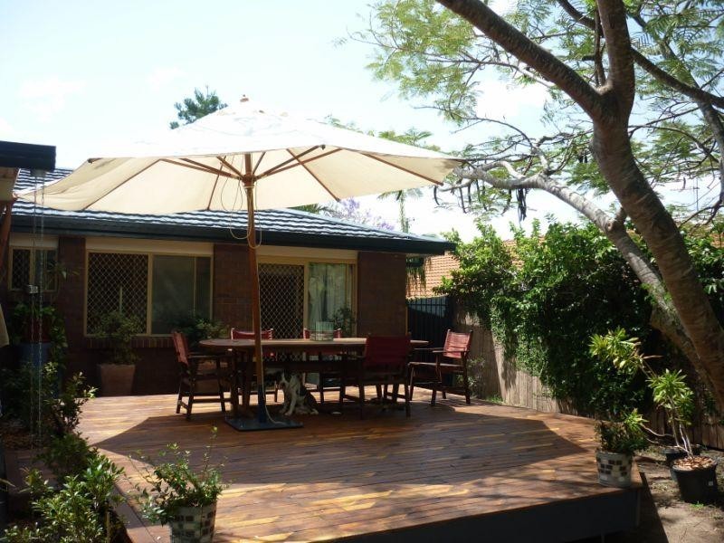 8 Danvers Court, Hillcrest QLD 4118