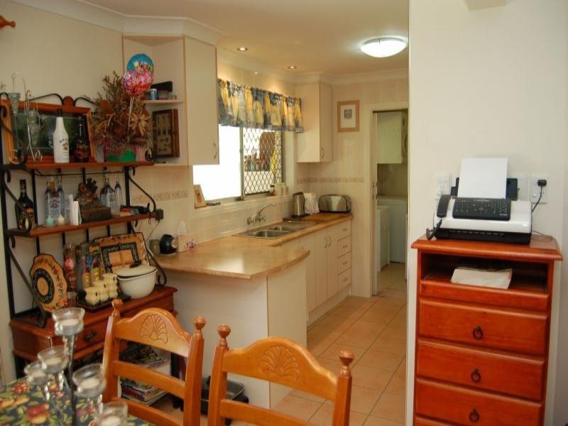 21 Silvertop Street, Hillcrest QLD 4118