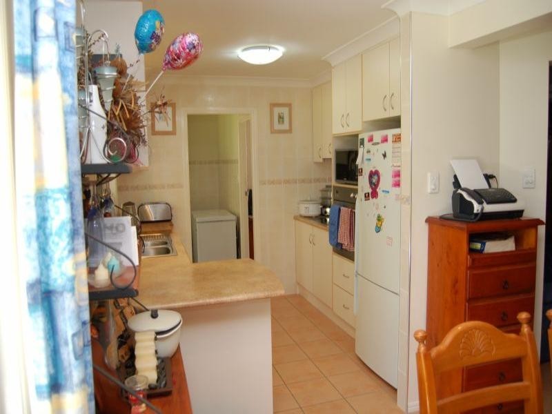 21 Silvertop Street, Hillcrest QLD 4118