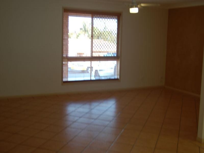Regents Park QLD 4118