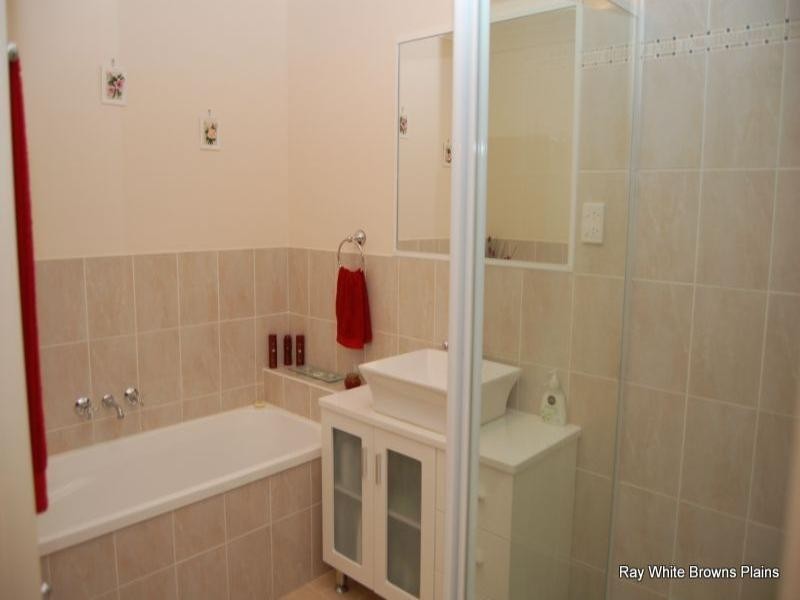 8a Alpha Avenue, Crestmead QLD 4132