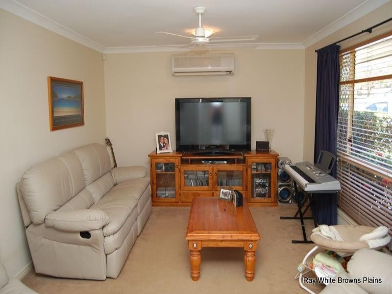 68 Bushland Drive, Regents Park QLD 4118