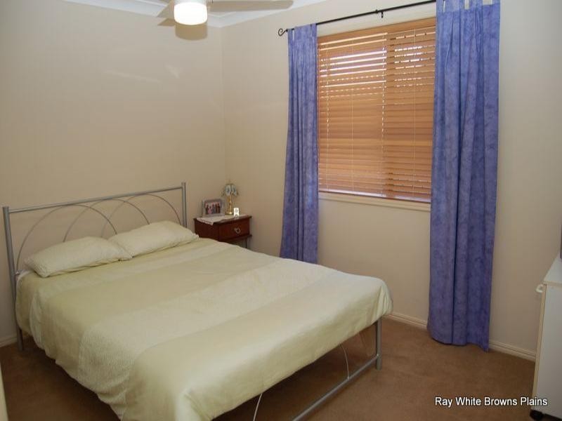 68 Bushland Drive, Regents Park QLD 4118