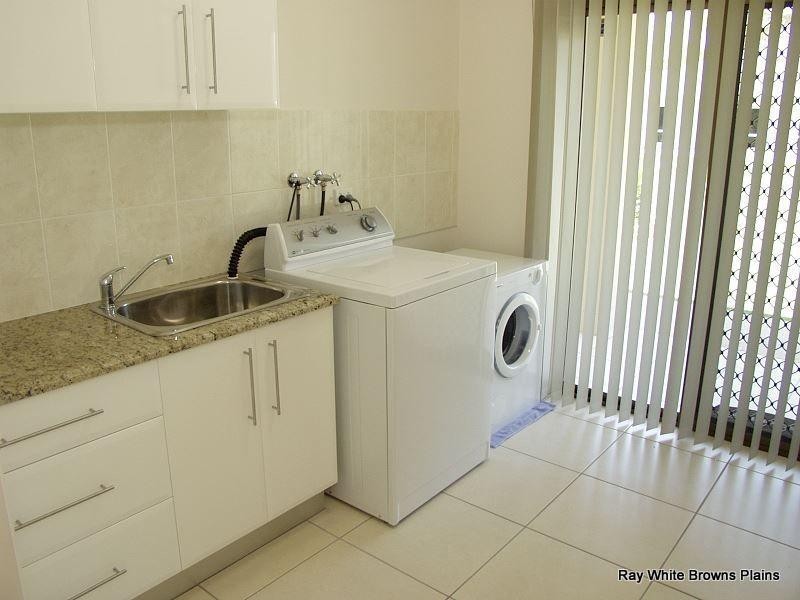 20 Mangiri Street, Greenbank QLD 4124