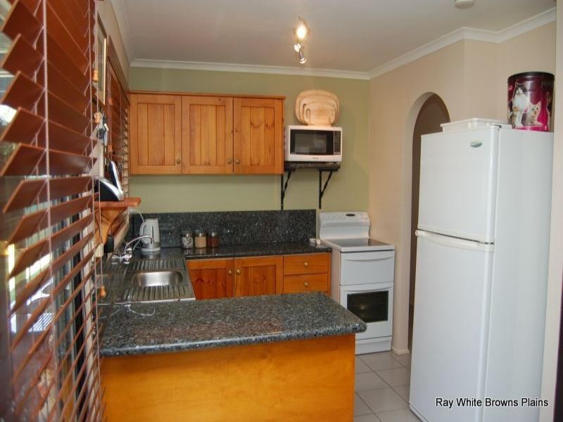 3 Stangate Street, Hillcrest QLD 4118