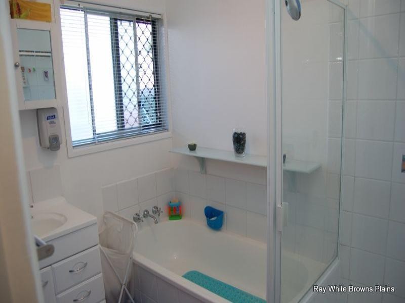 3 Stangate Street, Hillcrest QLD 4118