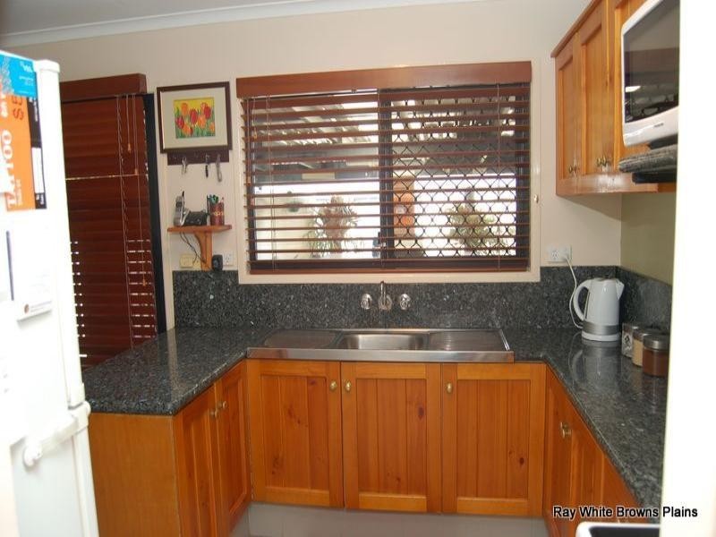 3 Stangate Street, Hillcrest QLD 4118