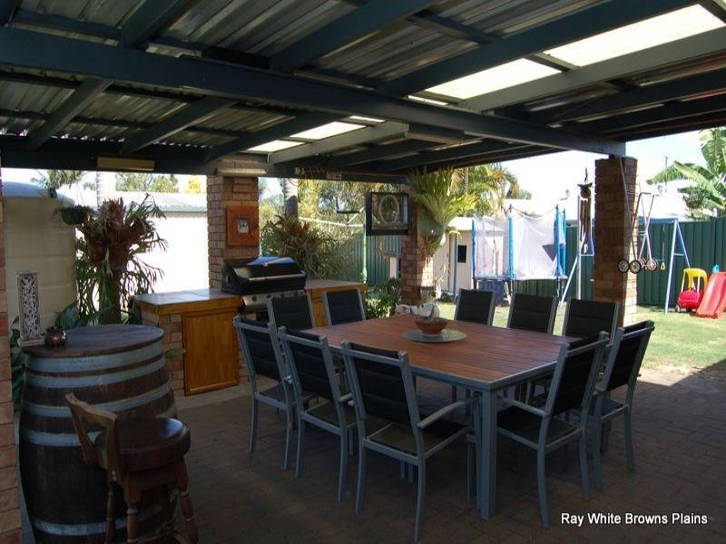 3 Stangate Street, Hillcrest QLD 4118