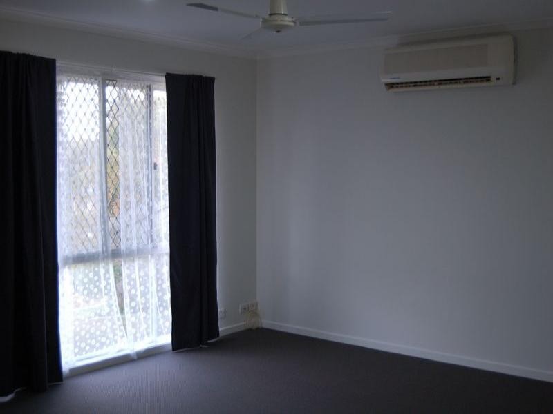 Regents Park QLD 4118