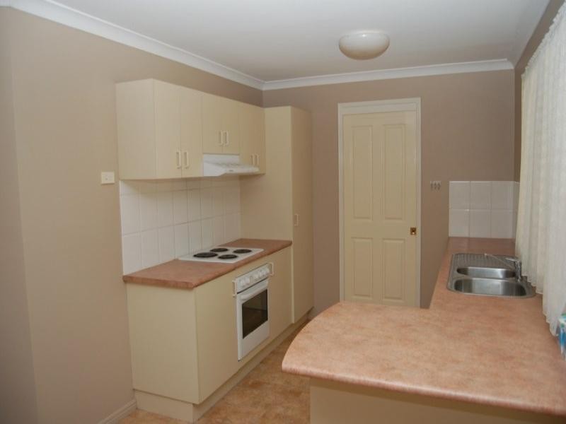 8 Isaac Court, Hillcrest QLD 4118