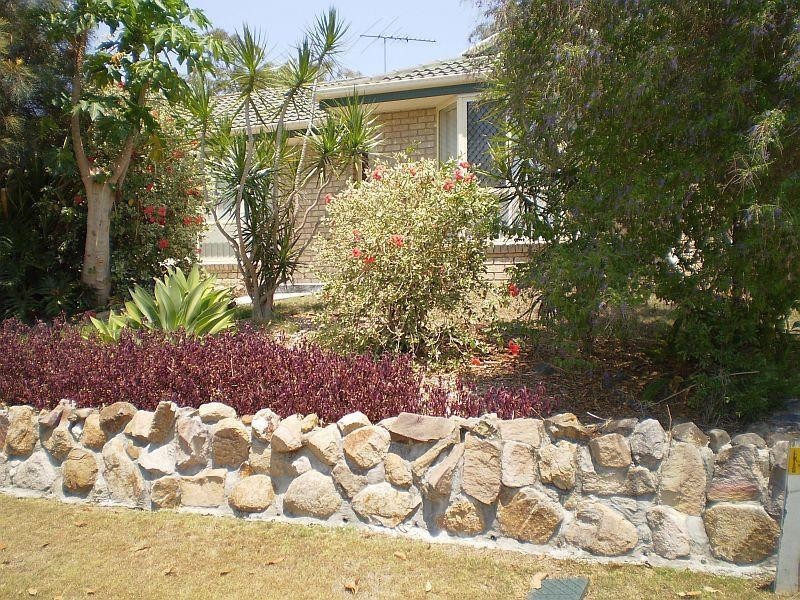 8 Isaac Court, Hillcrest QLD 4118