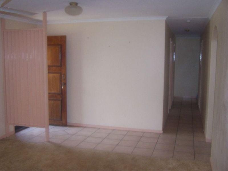 Regents Park QLD 4118