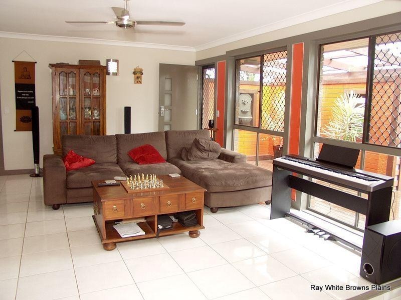 18 Algol Street, Regents Park QLD 4118