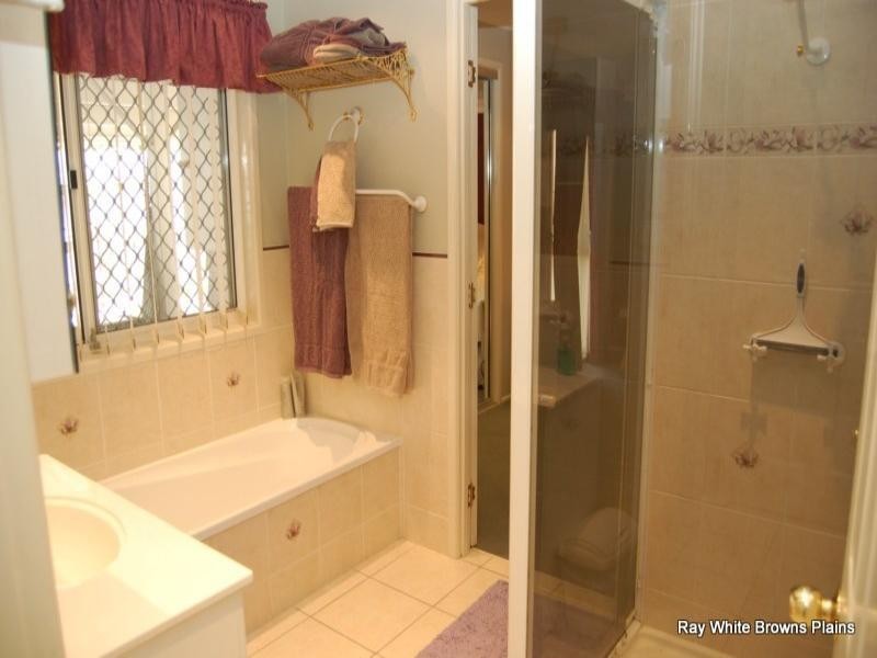 174 Vansittart Road, Regents Park QLD 4118