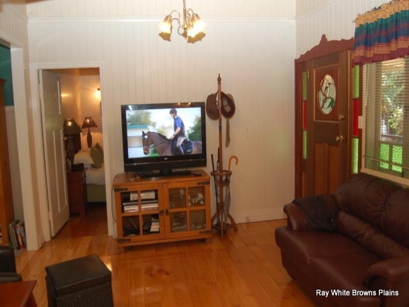 77 Talinga Drive, Park Ridge QLD 4125