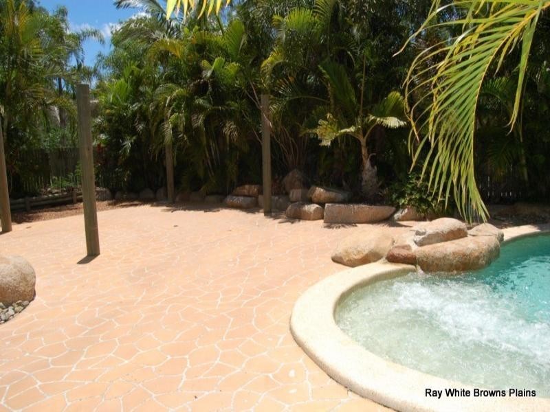 77 Talinga Drive, Park Ridge QLD 4125