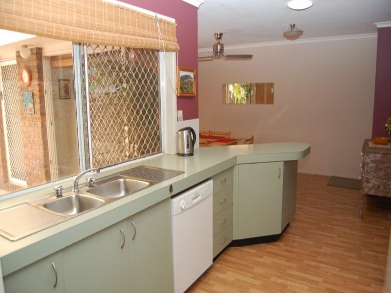 4 Kingvale Street, Regents Park QLD 4118