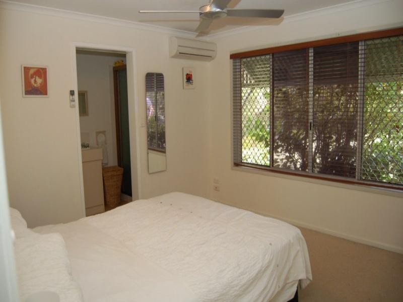 4 Kingvale Street, Regents Park QLD 4118