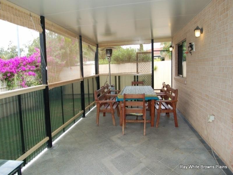 12 Cornell Close, Regents Park QLD 4118
