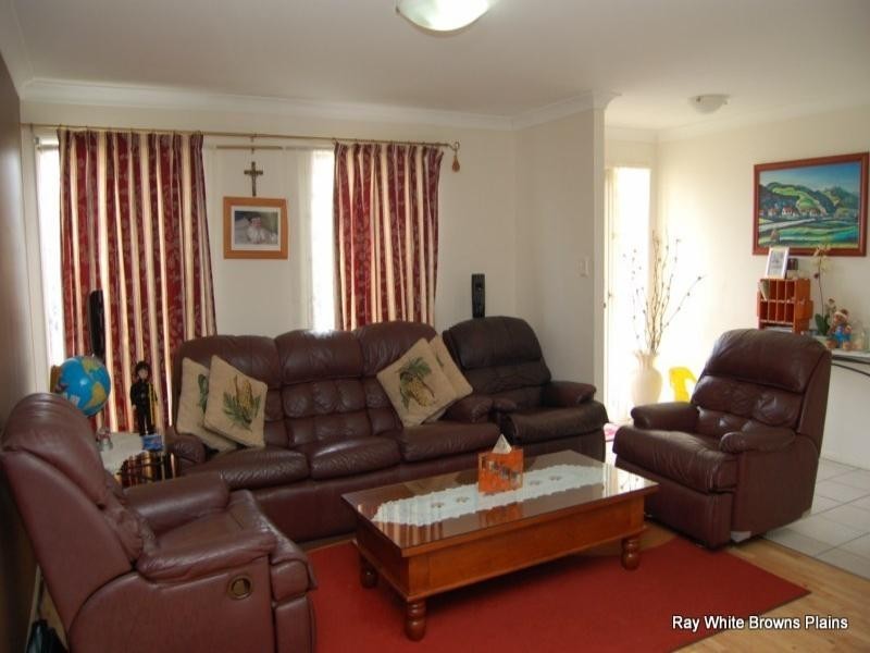 12 Cornell Close, Regents Park QLD 4118