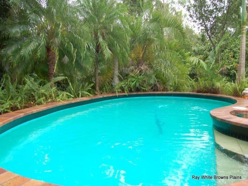 114 Crest Road, Greenbank QLD 4124