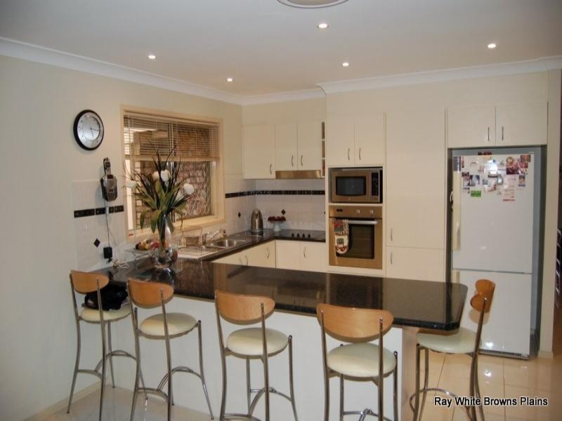 27 Cianthus Street, Regents Park QLD 4118