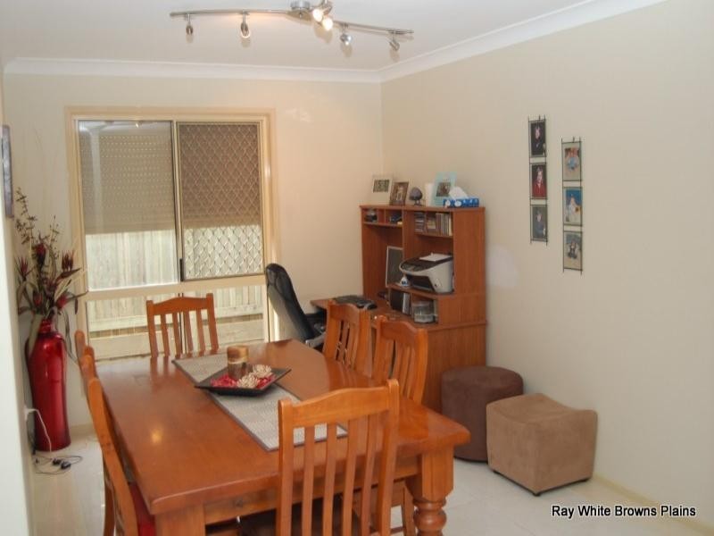 27 Cianthus Street, Regents Park QLD 4118