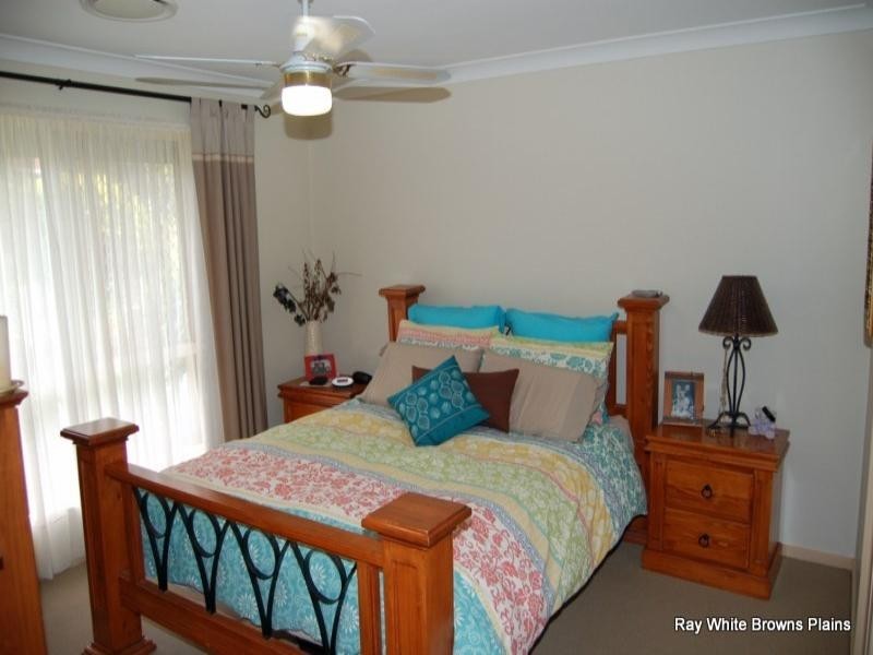 27 Cianthus Street, Regents Park QLD 4118