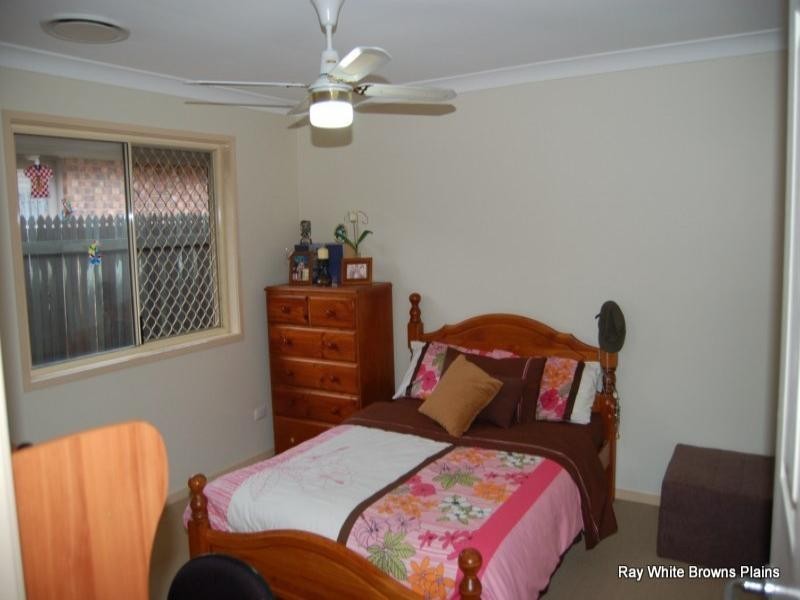 27 Cianthus Street, Regents Park QLD 4118