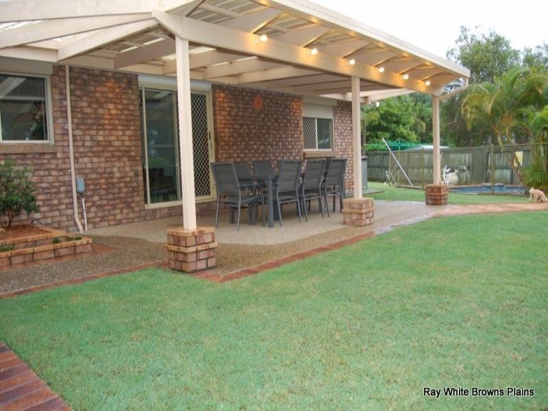 27 Cianthus Street, Regents Park QLD 4118