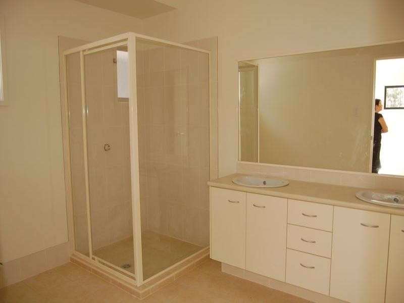Hillcrest QLD 4118