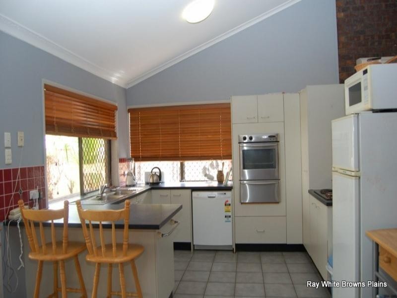 3 Volant Street, Regents Park QLD 4118