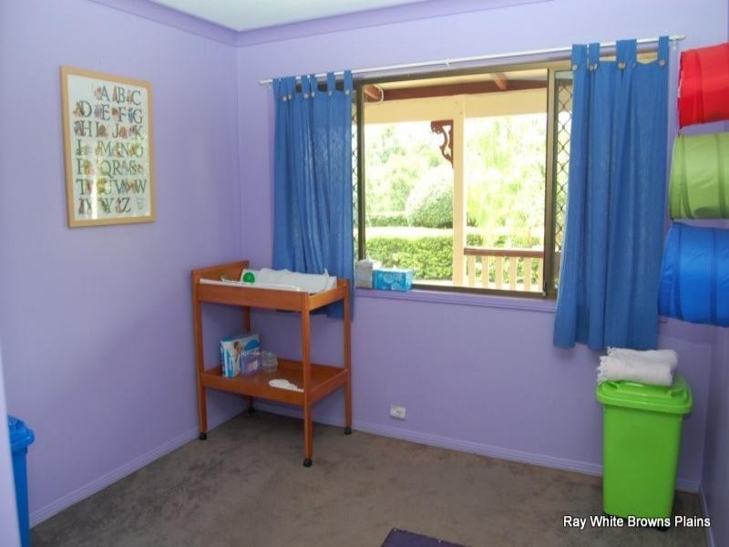 3 Volant Street, Regents Park QLD 4118