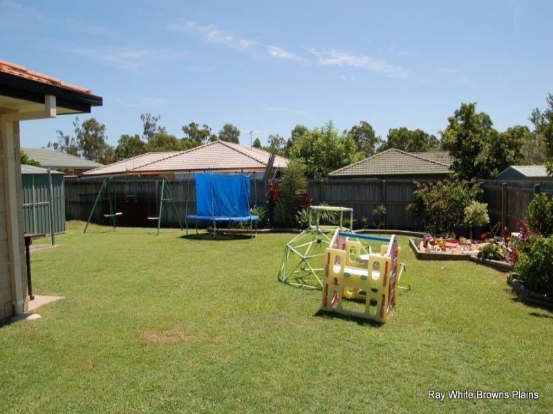 18 Haldham Crescent, Regents Park QLD 4118