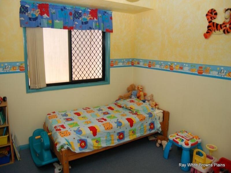 18 Haldham Crescent, Regents Park QLD 4118