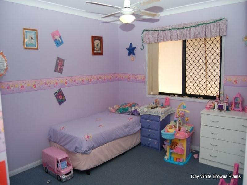 18 Haldham Crescent, Regents Park QLD 4118