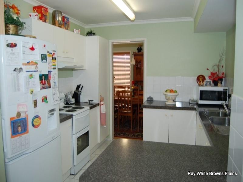 27 Jade Gardens Drive, Boronia Heights QLD 4124