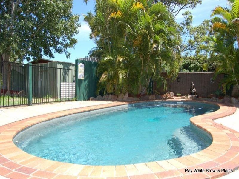 5 Bottlebrush Drive, Regents Park QLD 4118