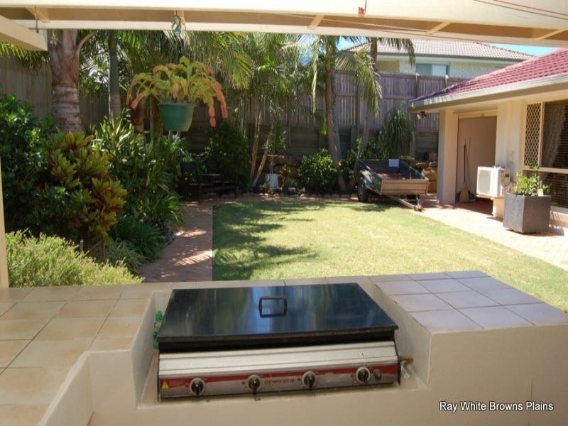 58 Solandra Circuit, Regents Park QLD 4118