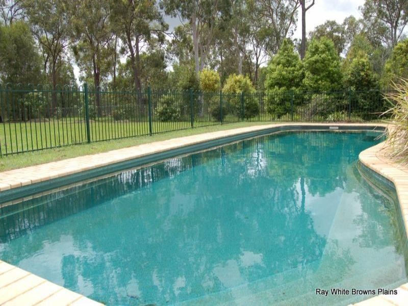 13-15 Belvedere Drive, Park Ridge QLD 4125