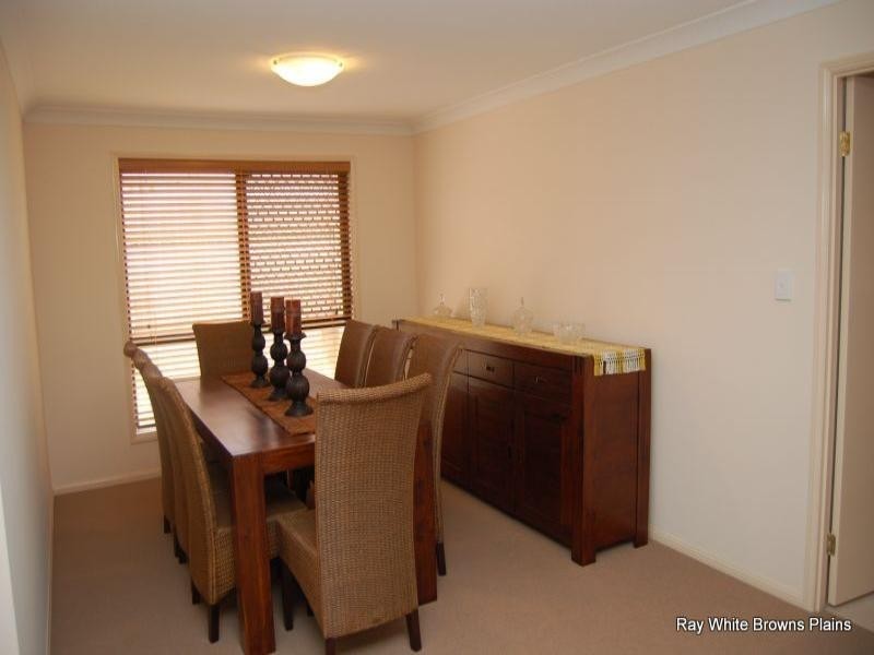 31 Paul Drive, Regents Park QLD 4118