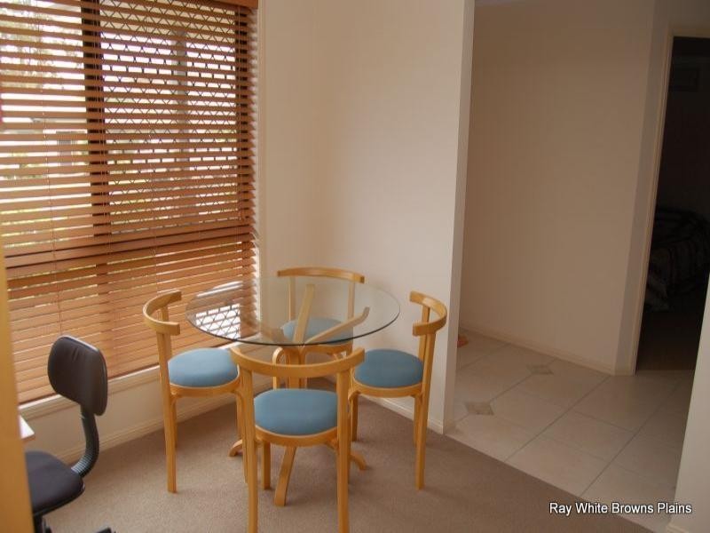 31 Paul Drive, Regents Park QLD 4118