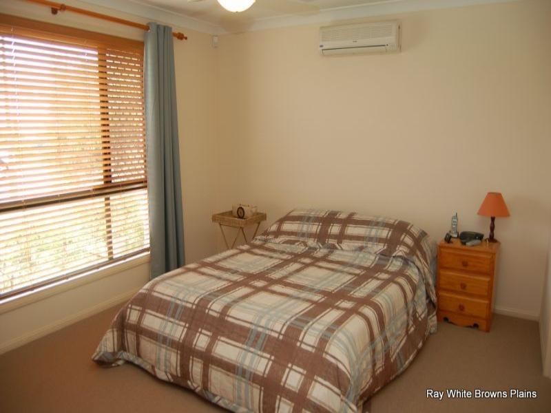 31 Paul Drive, Regents Park QLD 4118