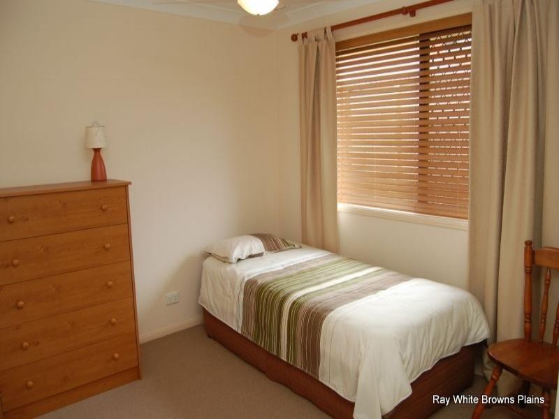31 Paul Drive, Regents Park QLD 4118