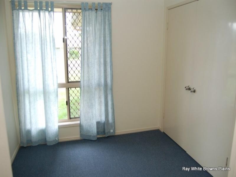 10 Indica Crescent, Regents Park QLD 4118