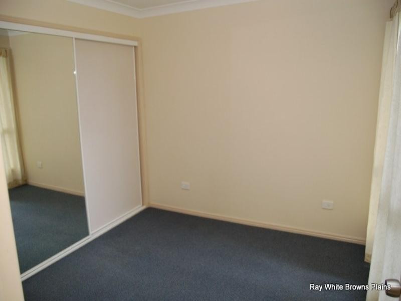 10 Indica Crescent, Regents Park QLD 4118