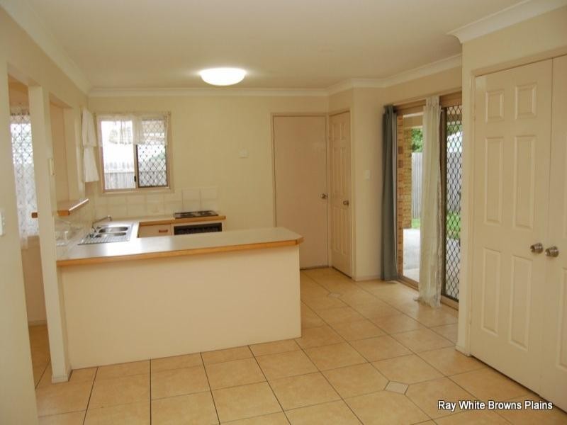 10 Indica Crescent, Regents Park QLD 4118