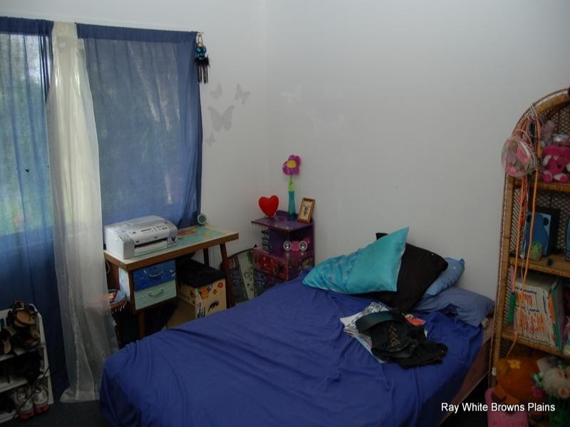 17 St Johns Way, Boronia Heights QLD 4124