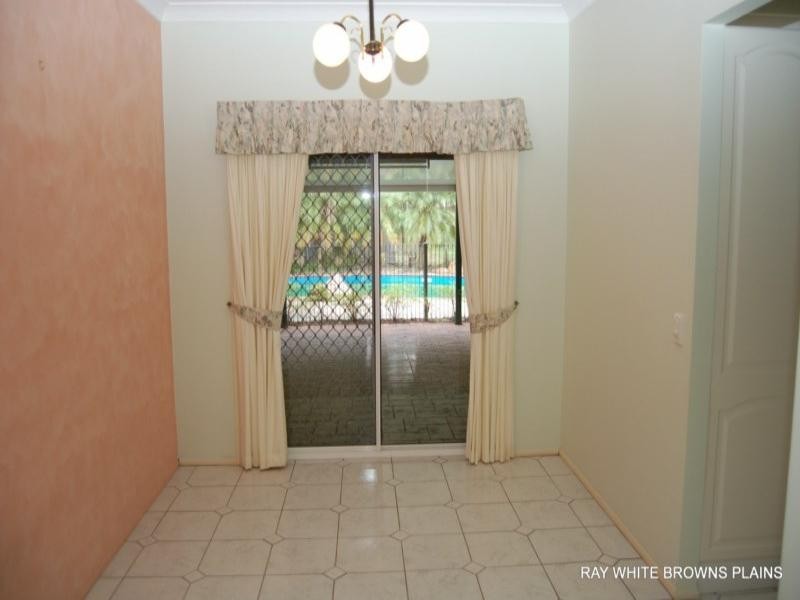 40 Arlington Court, Munruben QLD 4125
